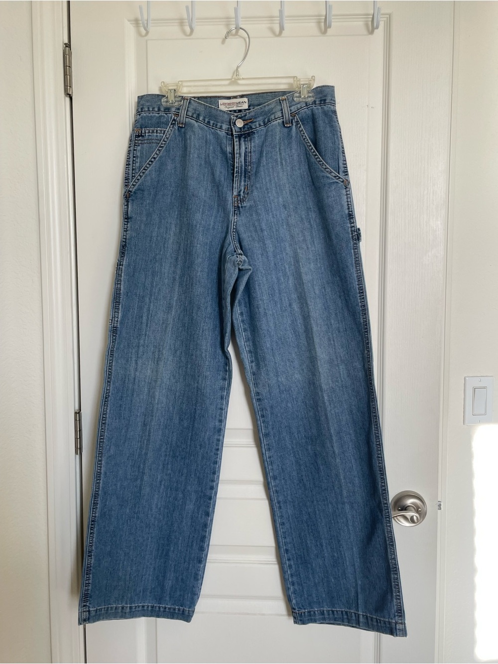 LONDONJEAN Light Blue Denim Jeans with Contrast Stitching